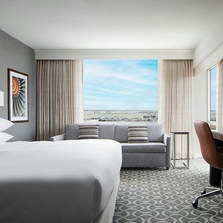 Отель Marriott St. Louis Airport Edmundson Экстерьер фото