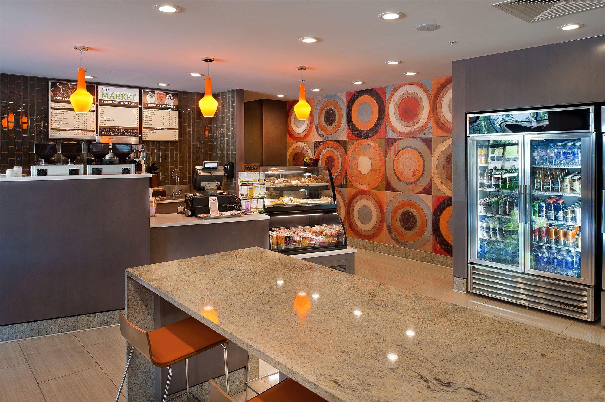 Отель Marriott St. Louis Airport Edmundson Экстерьер фото