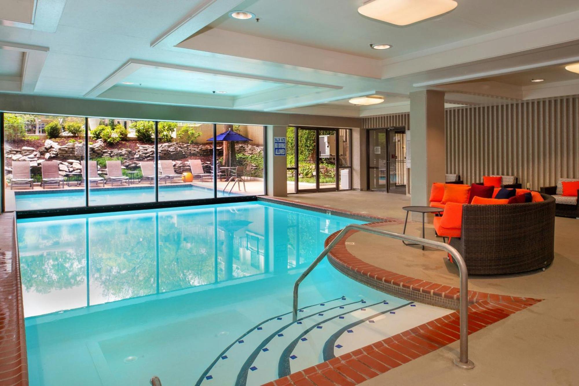 Отель Marriott St. Louis Airport Edmundson Экстерьер фото