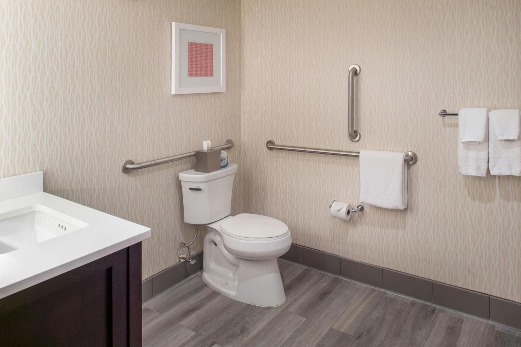 Отель Marriott St. Louis Airport Edmundson Экстерьер фото