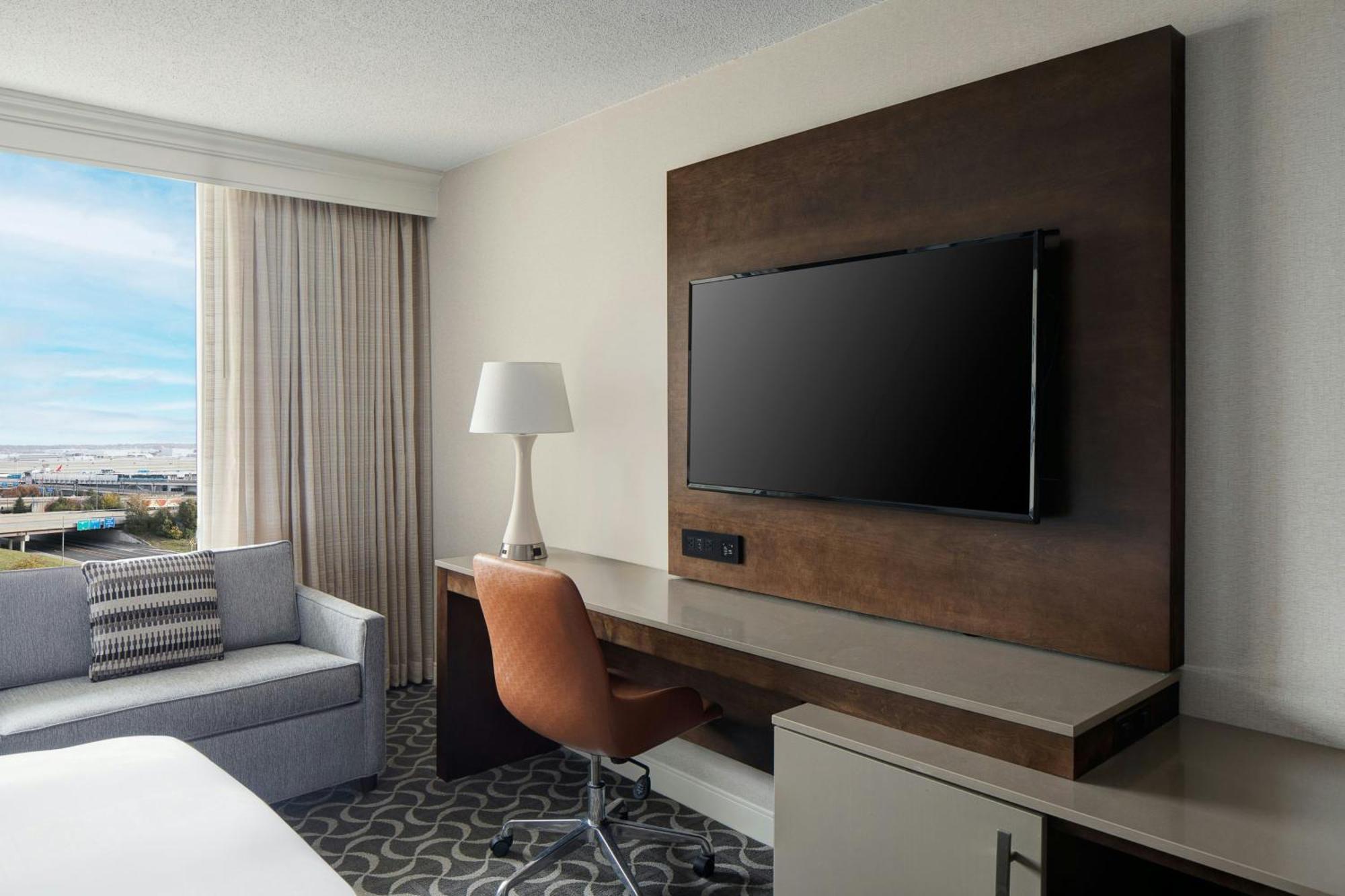 Отель Marriott St. Louis Airport Edmundson Экстерьер фото